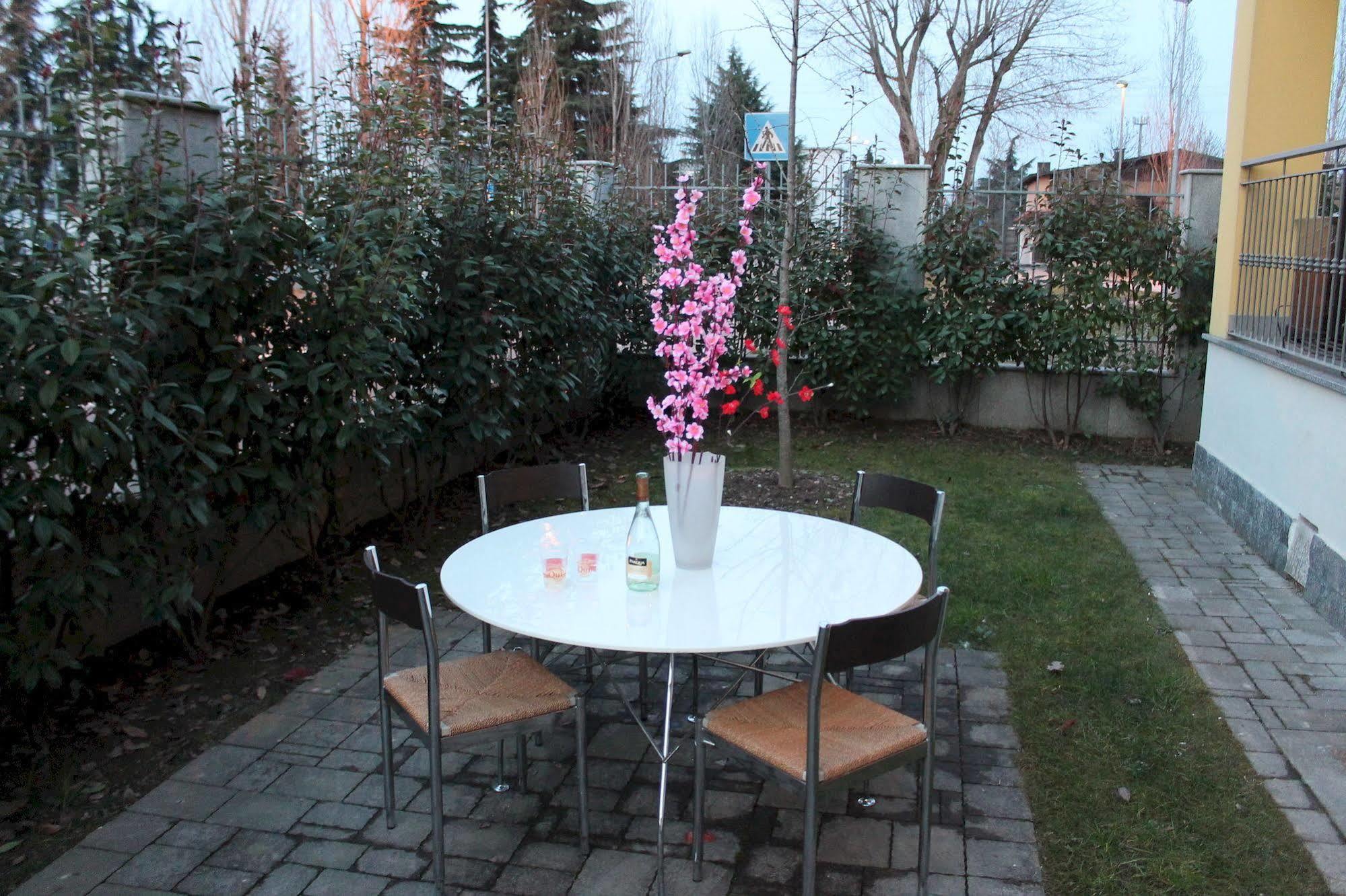 B&B Villa Milano By Rhospitality It Cornaredo Exterior foto